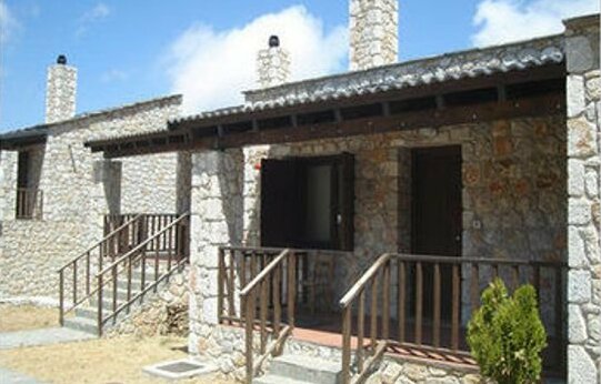 Samaria Village