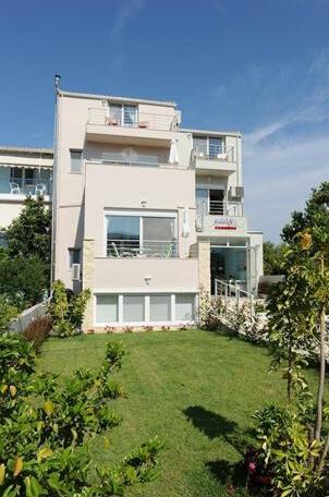 Agnadi Suites