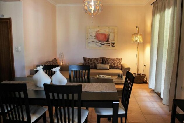 Aletro Villa - Photo3