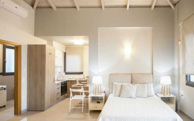 Alivia Lefkas Luxury Villas - Photo3