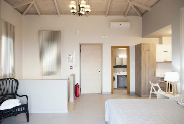 Alivia Lefkas Luxury Villas - Photo4