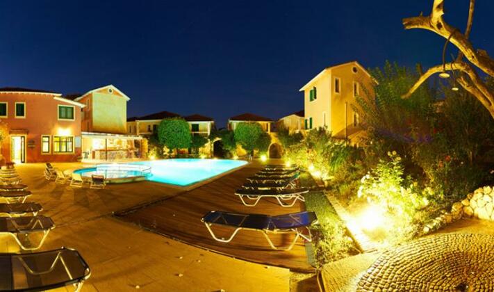 Alkyon Apartments & Villas Hotel - Photo4