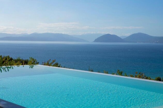 Anemos Luxury Villas - Photo3