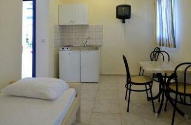 Anesis Village Studios and Apartments - Photo4
