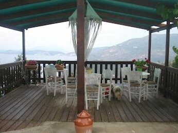 Arethousa Villas - Photo3