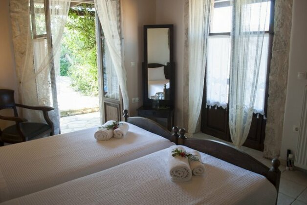 Arethousa Villas - Photo5