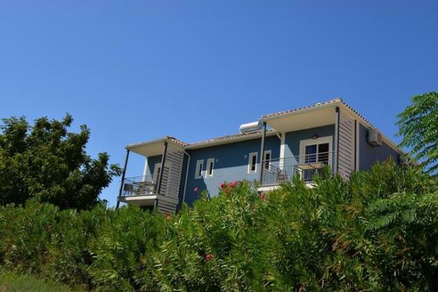 Cosmos Apartments