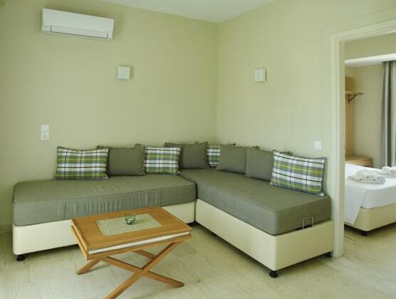 Cosmos Apartments - Photo2