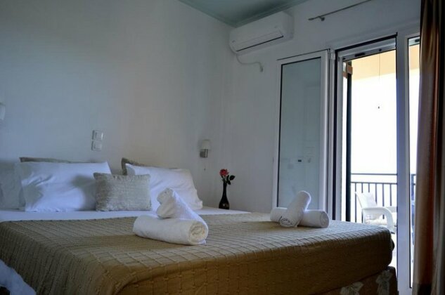 Despoina Rooms - Photo3