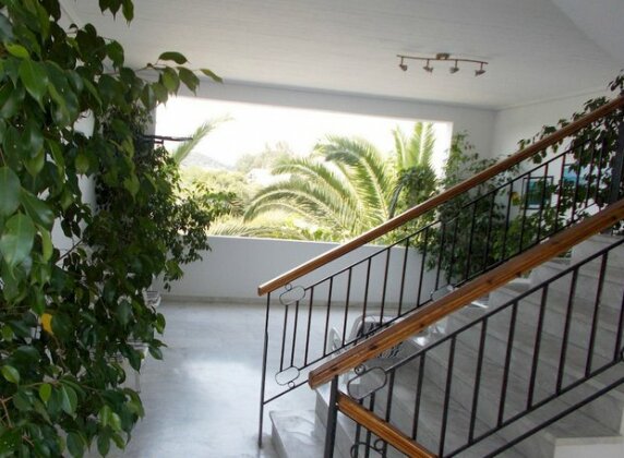 Digenis Rooms - Photo4