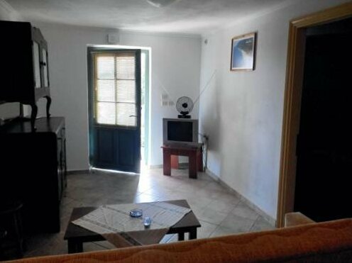 Drymonas Guesthouse - Photo5