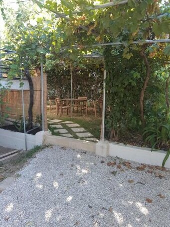 Ellyz Guest House - Photo2