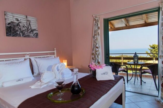 Eltheo Villas - Photo4