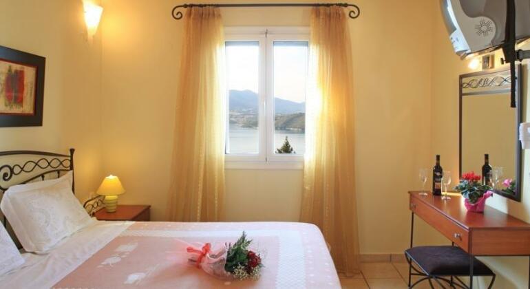 Esperides Villas Lefkada - Photo4