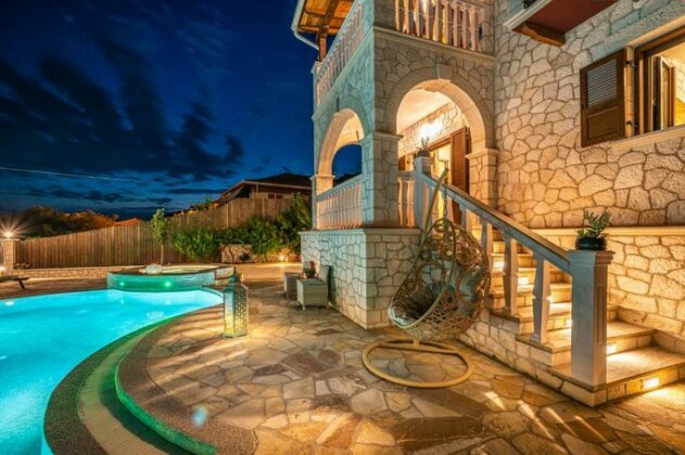 Fairytale Villa - Photo4