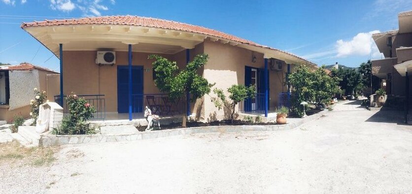 Photo 3