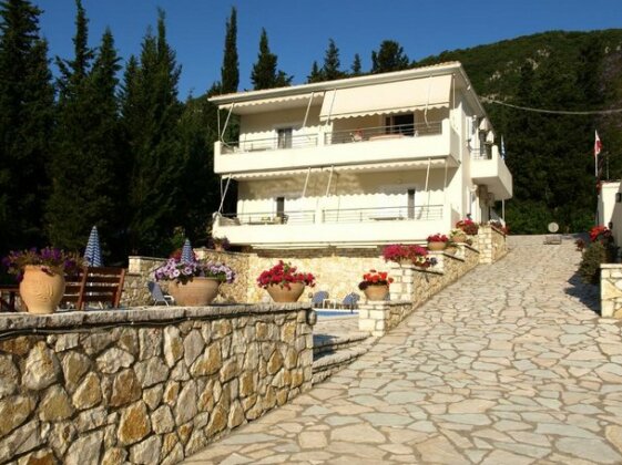 Geni Garden Apartments - Photo4