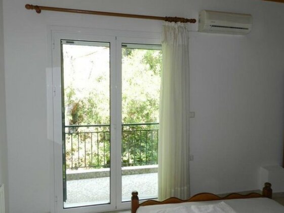 Georgia Lefkada - Photo2