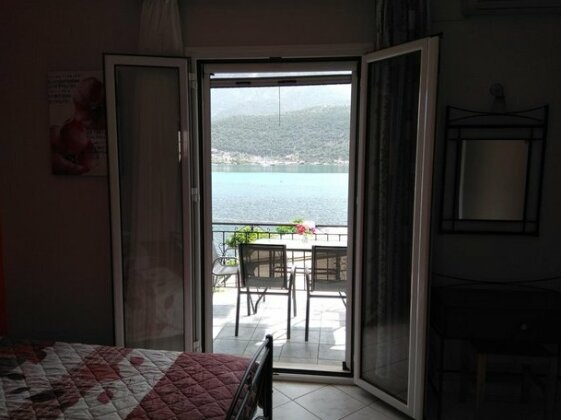 Gialos - Photo2