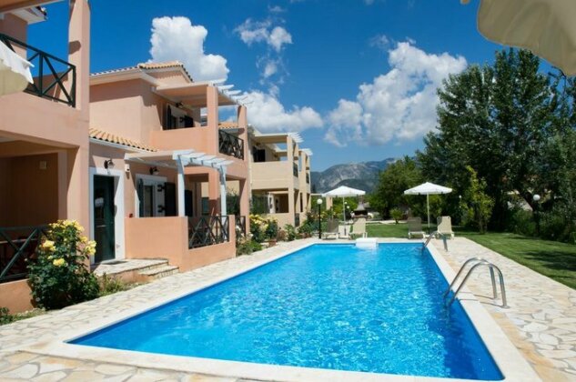 Heliotropia Houses - Photo4