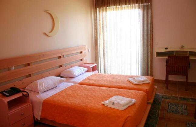 Ianos Hotel - Photo4