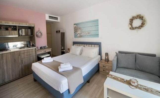 Ilianthos Apartments & Rooms - Photo2