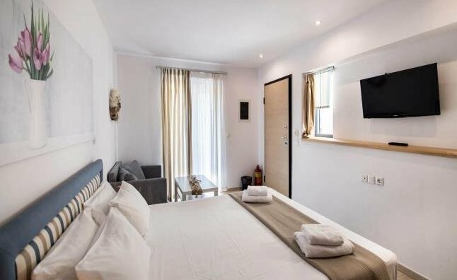 Ilianthos Apartments & Rooms - Photo4