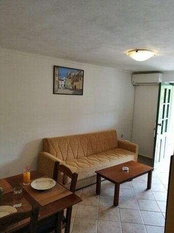 Kerkis Traditional Guesthouse - Photo4