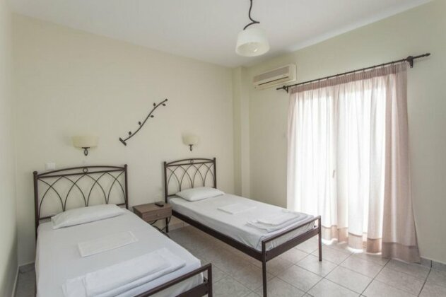 Konstantinos Hotel & Apartments 2 - Photo5