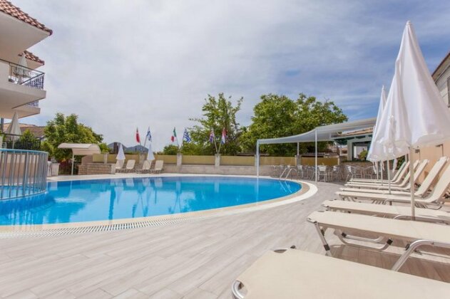 Konstantinos Hotel & Apartments I - Photo3