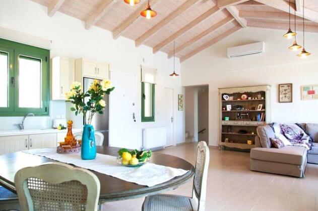 Ktima Aniforeli Luxury Villas - Photo3