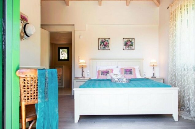 Ktima Aniforeli Luxury Villas - Photo4