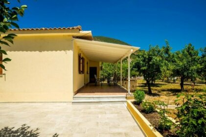 Lefkada Family friendly house with parking yard