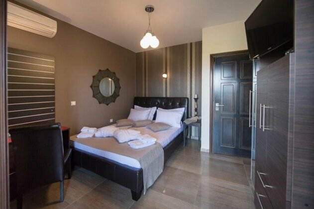 Luxurious Villa Kastro with Salt Water Swimming Pool - Photo5