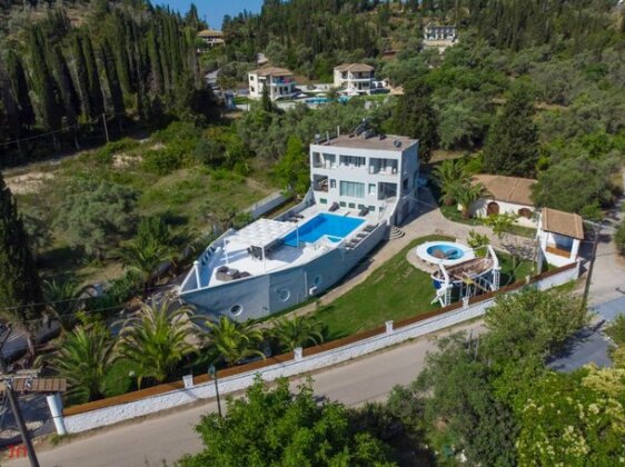 Luxury Villa Boat House