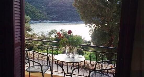 Mikros Gialos Apartments - Photo3