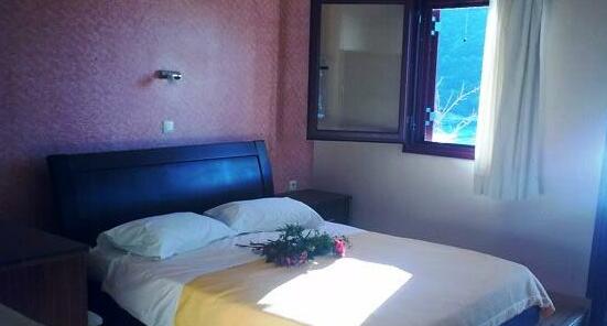 Mikros Gialos Apartments - Photo5