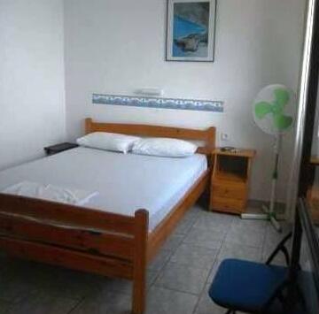 Orfeas Rooms - Photo4