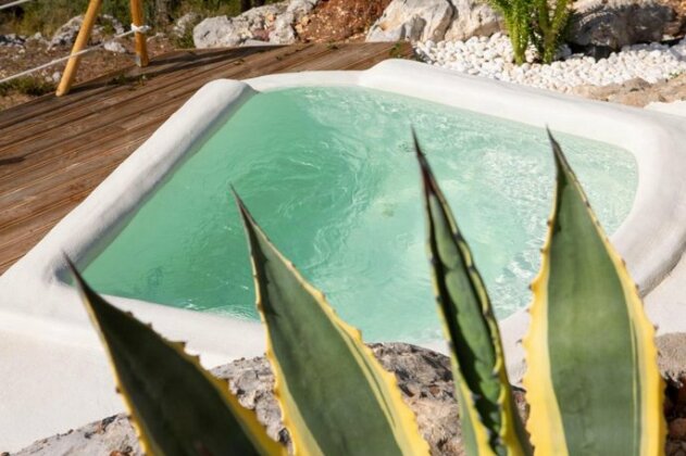 Rachi Sea View Villas - Photo2