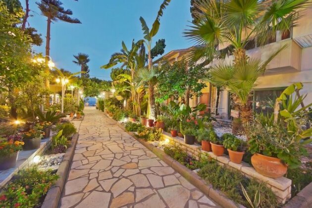 Rouda Bay Hotel - Photo2