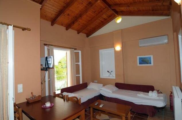 Saint John Lefkada Town - Photo3