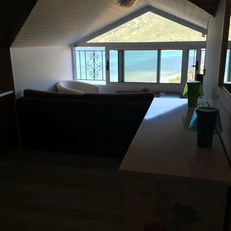Seaview Traditional Attic - Photo3