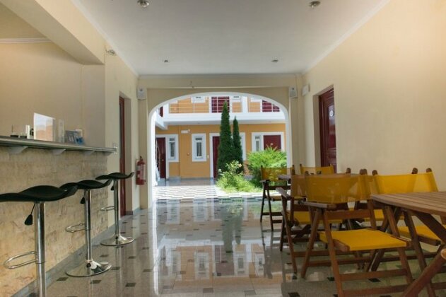 Summertime Inn - Photo3