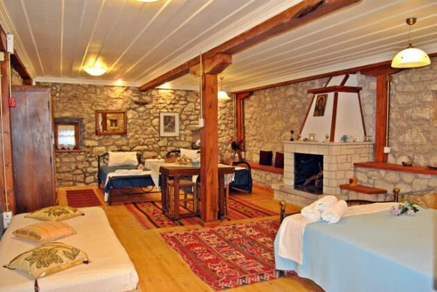 The Stone House - Photo2