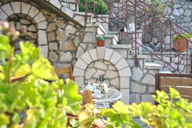 The Stone House - Photo5