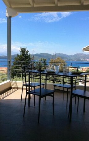Two bedroom apartment with magnificent sea view - Photo2