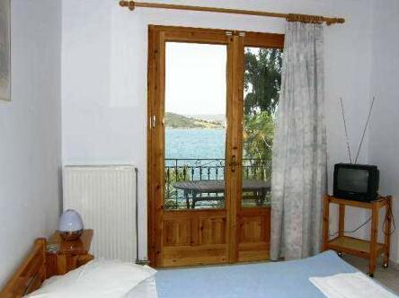 Tzeni Villa - Photo3