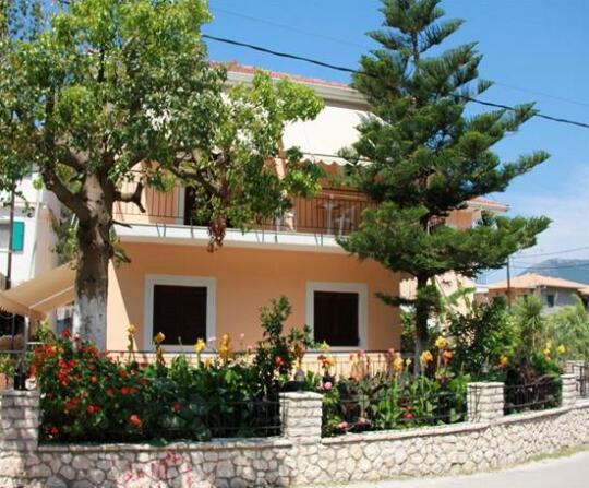 Vasiliki Wave Studios - Photo5