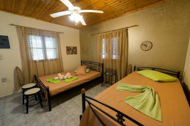 Villa Dimitris Apartments & Bungalows - Photo5