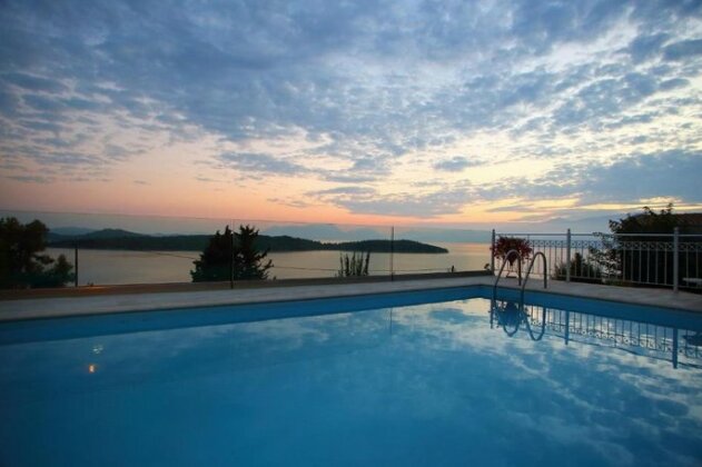 Villa Myrtis - Photo2